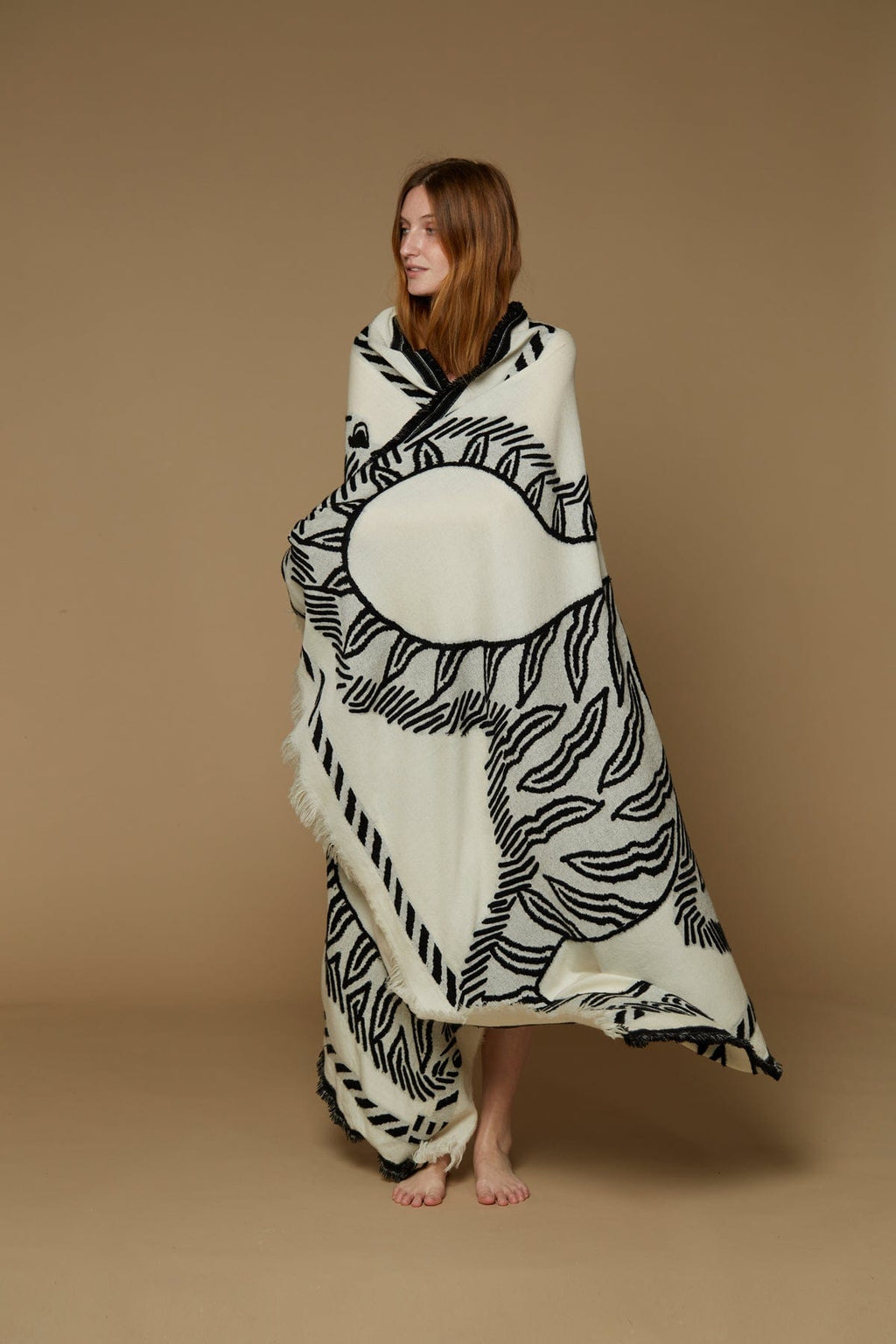 Mantra Woollen Throw | White - Inoui Editions - Coco Blue
