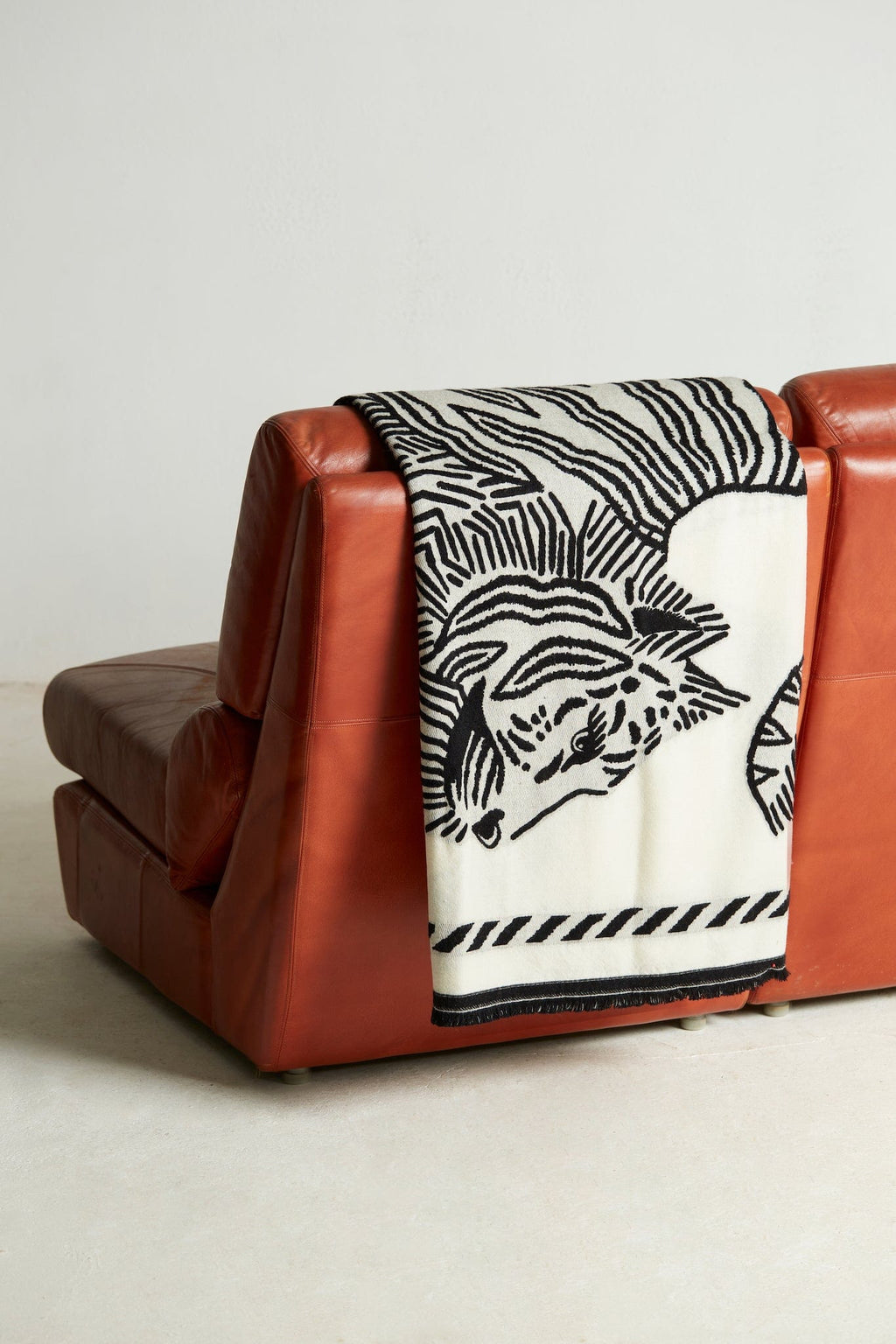 Mantra Woollen Throw | White - Inoui Editions - Coco Blue