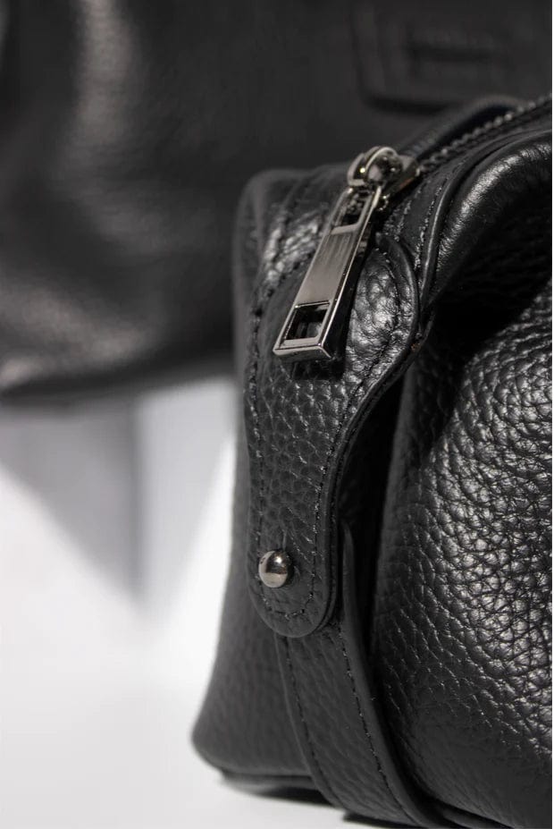 Short Haul Leather Wash Bag - Saint Cobes - Coco Blue