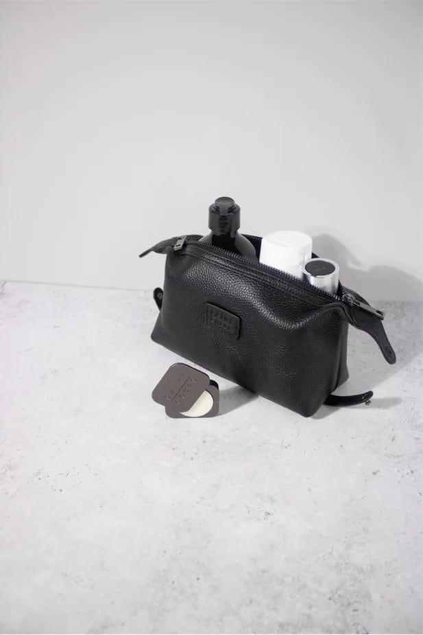 Short Haul Leather Wash Bag - Saint Cobes - Coco Blue